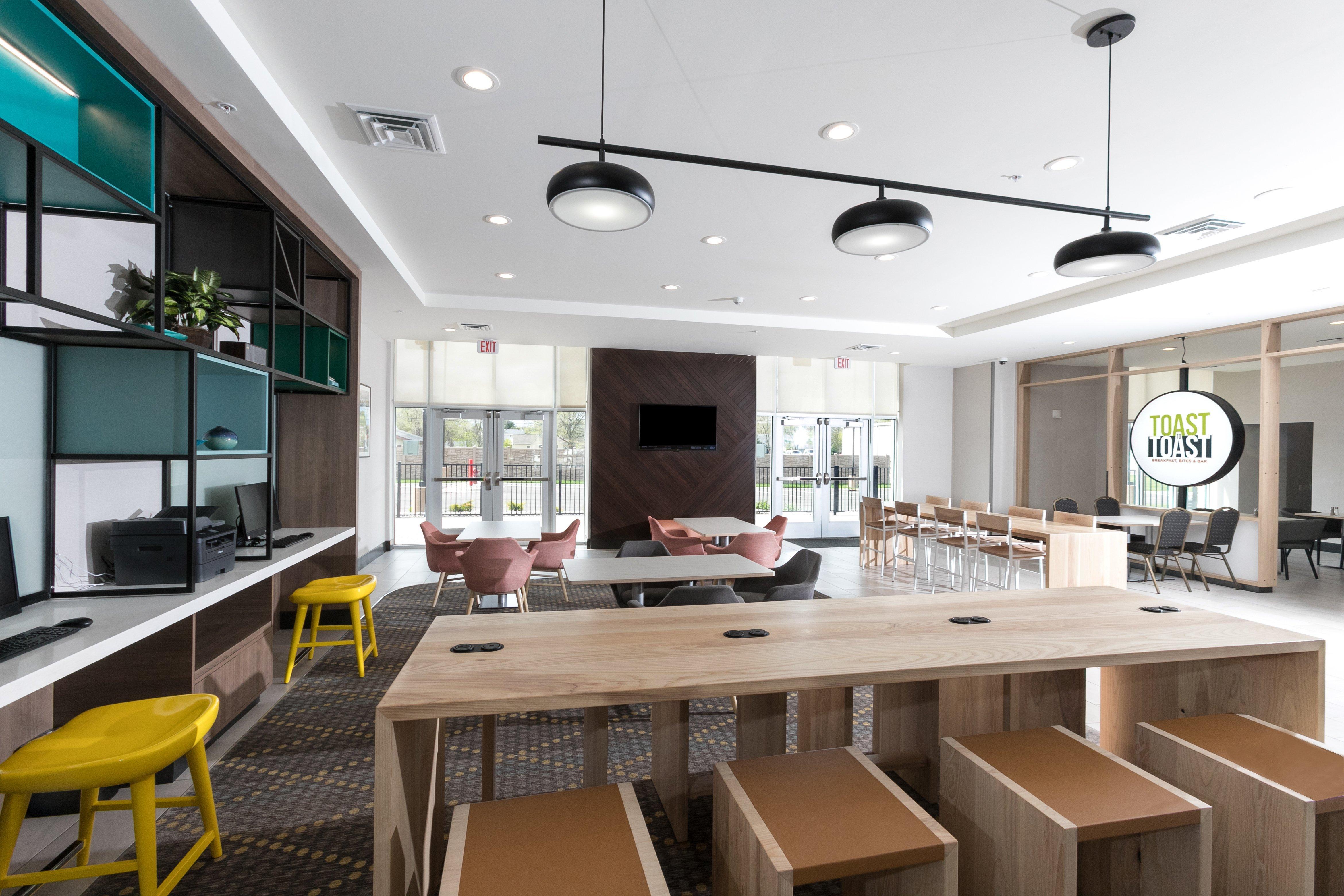 Holiday Inn Hotel & Suites - Mount Pleasant By Ihg Exterior foto