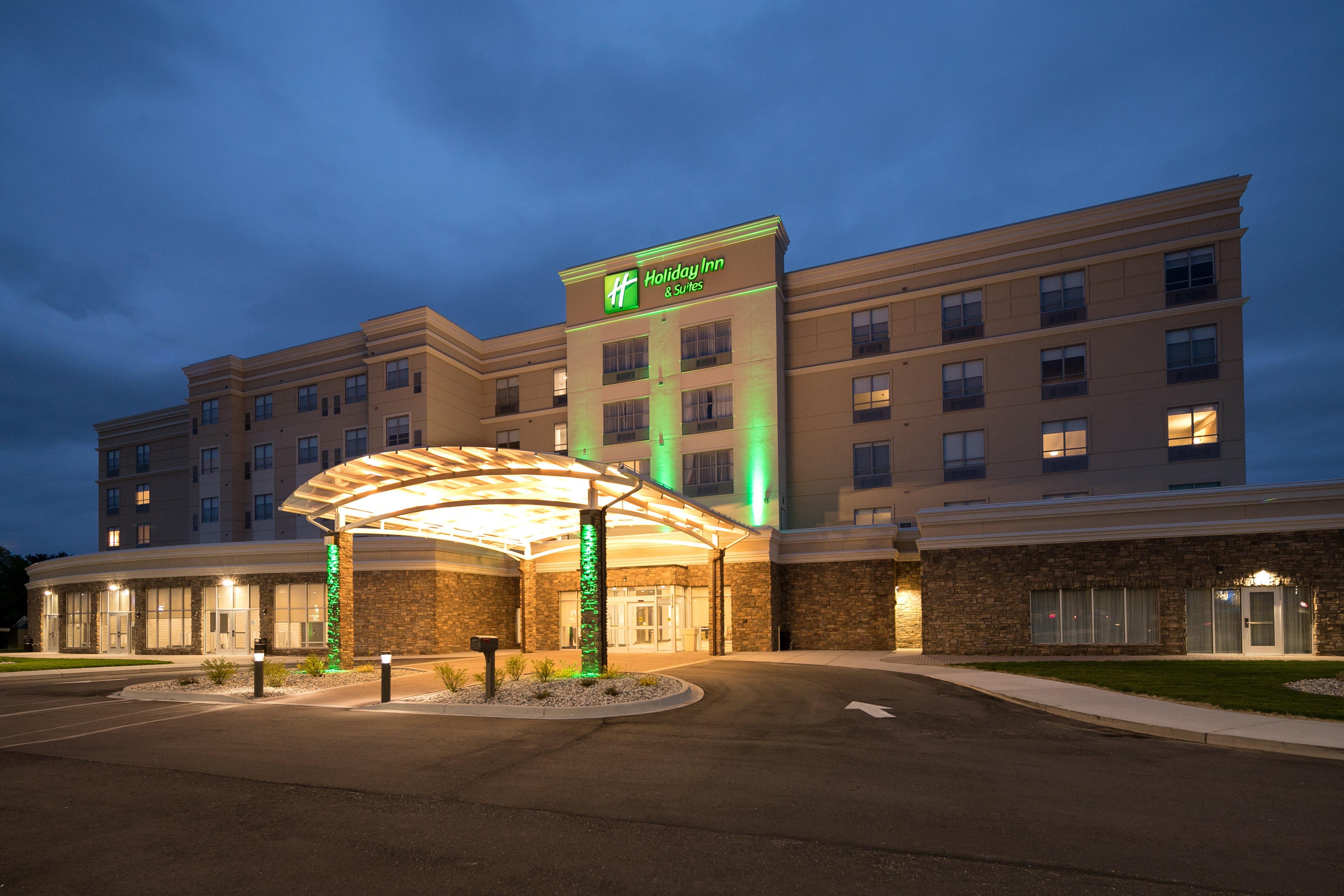 Holiday Inn Hotel & Suites - Mount Pleasant By Ihg Exterior foto