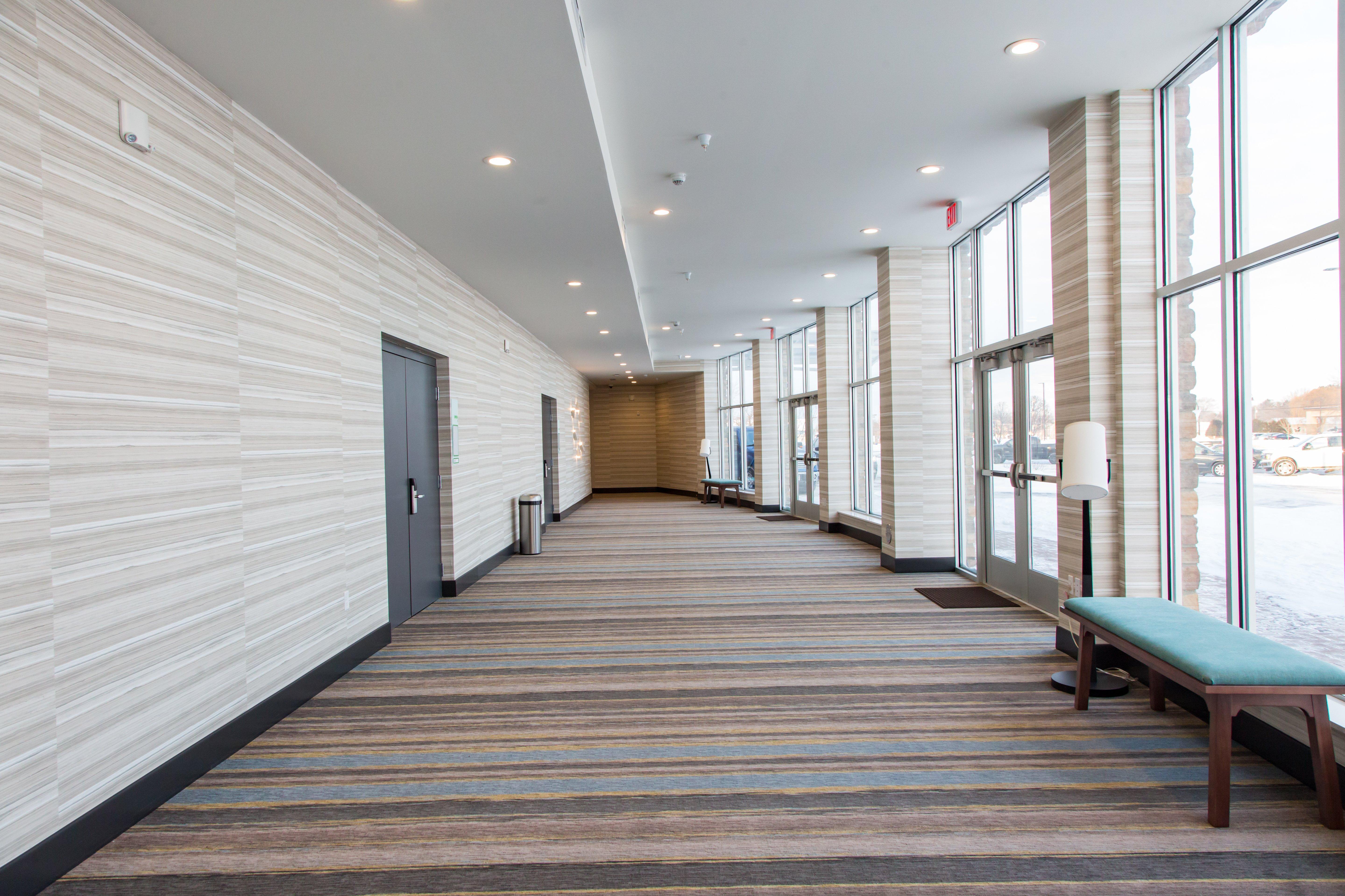 Holiday Inn Hotel & Suites - Mount Pleasant By Ihg Exterior foto