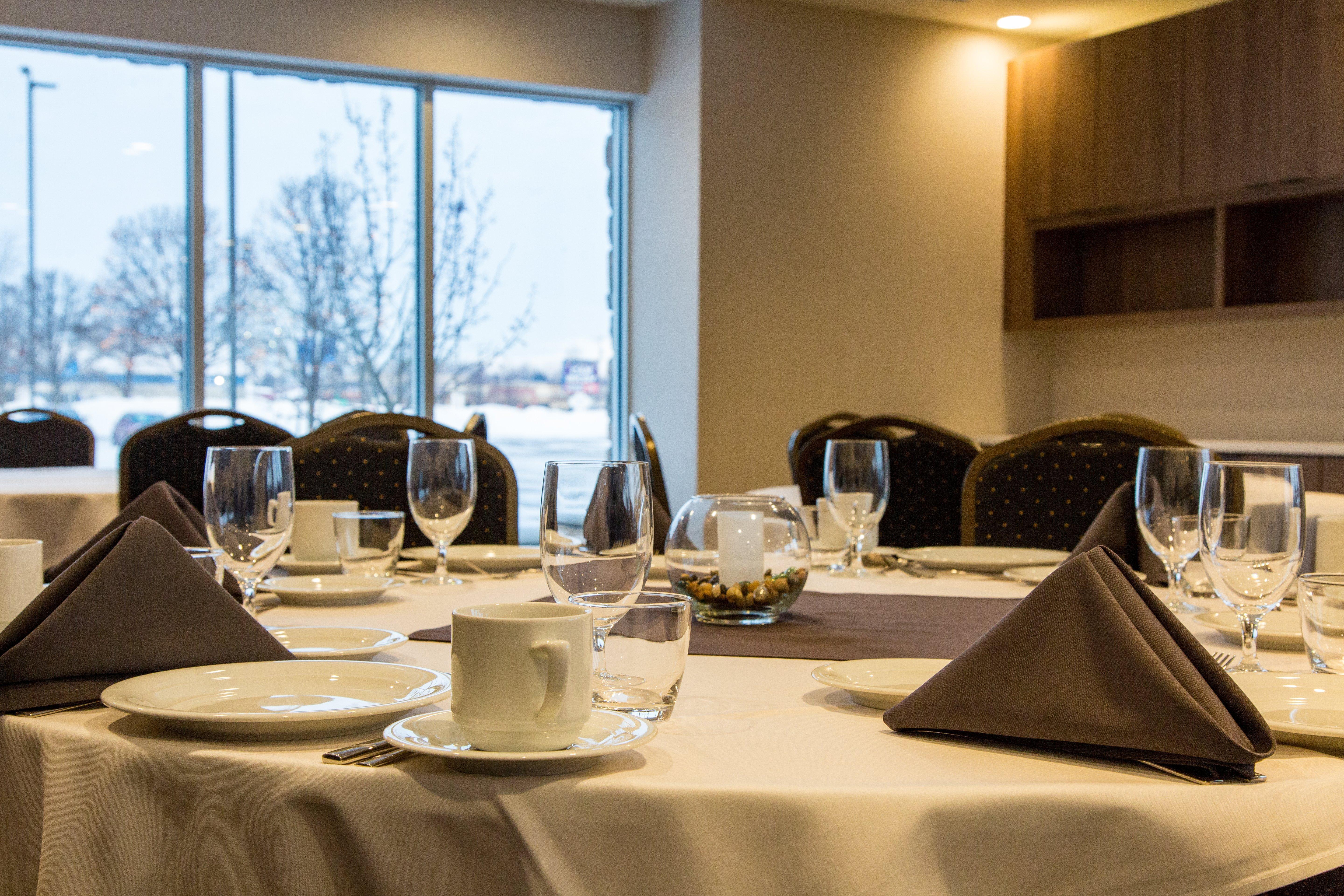 Holiday Inn Hotel & Suites - Mount Pleasant By Ihg Exterior foto