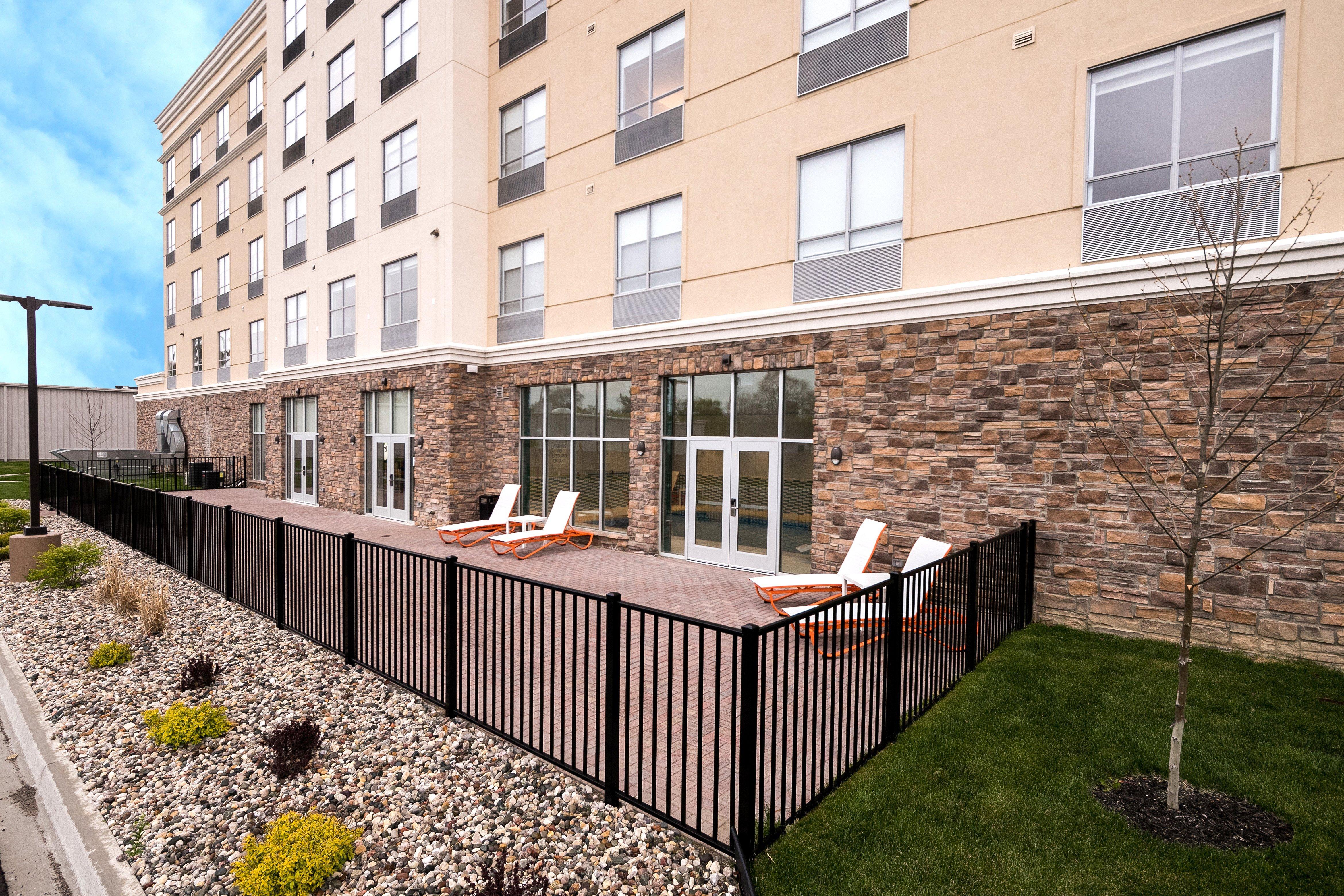 Holiday Inn Hotel & Suites - Mount Pleasant By Ihg Exterior foto
