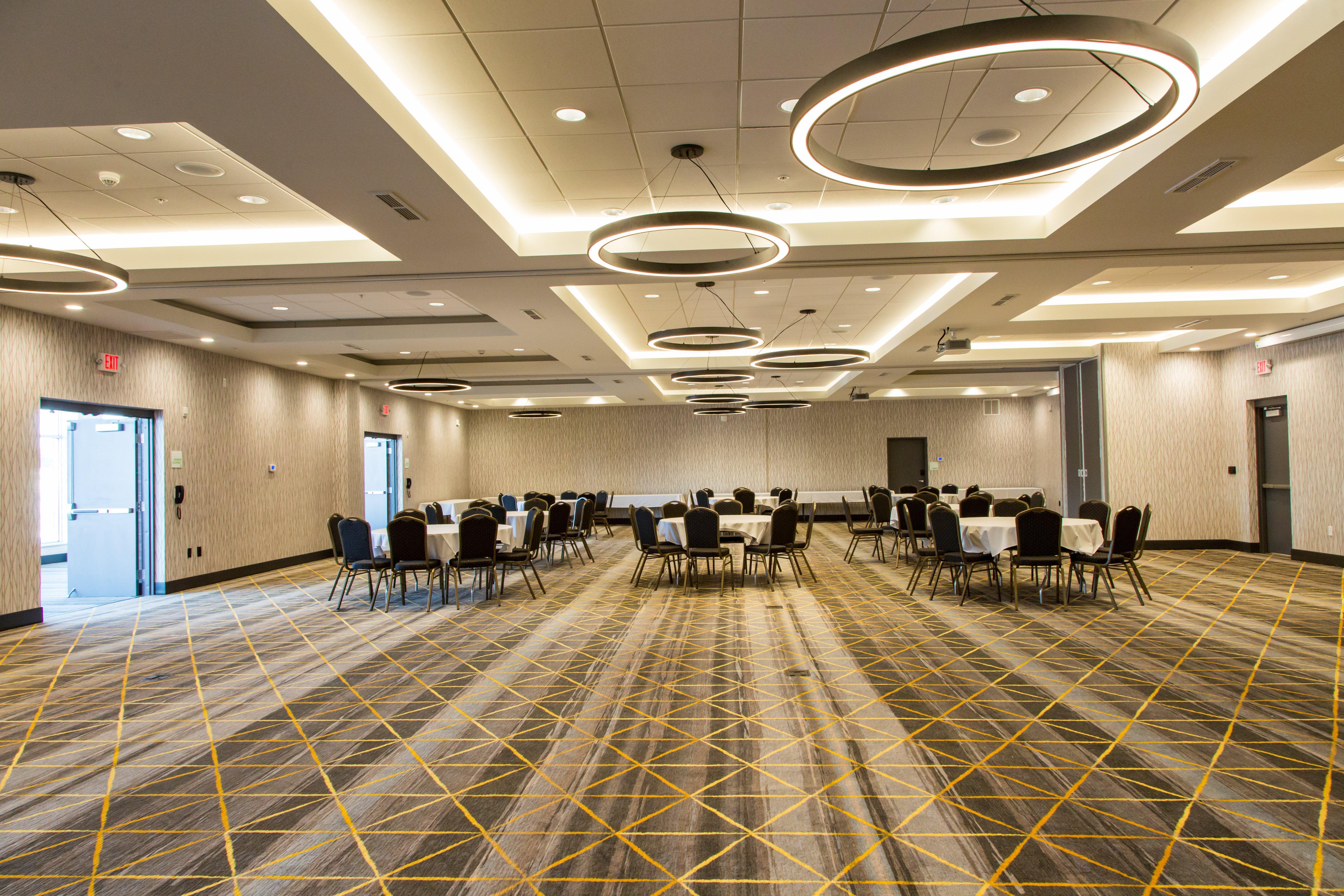 Holiday Inn Hotel & Suites - Mount Pleasant By Ihg Exterior foto